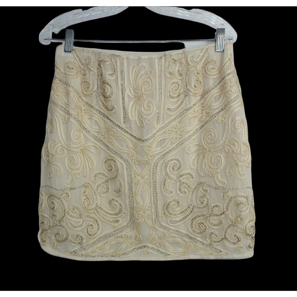 verty Dresses & Skirts - Verty Women's Size Large Embroidered Yellow Mini Skirt